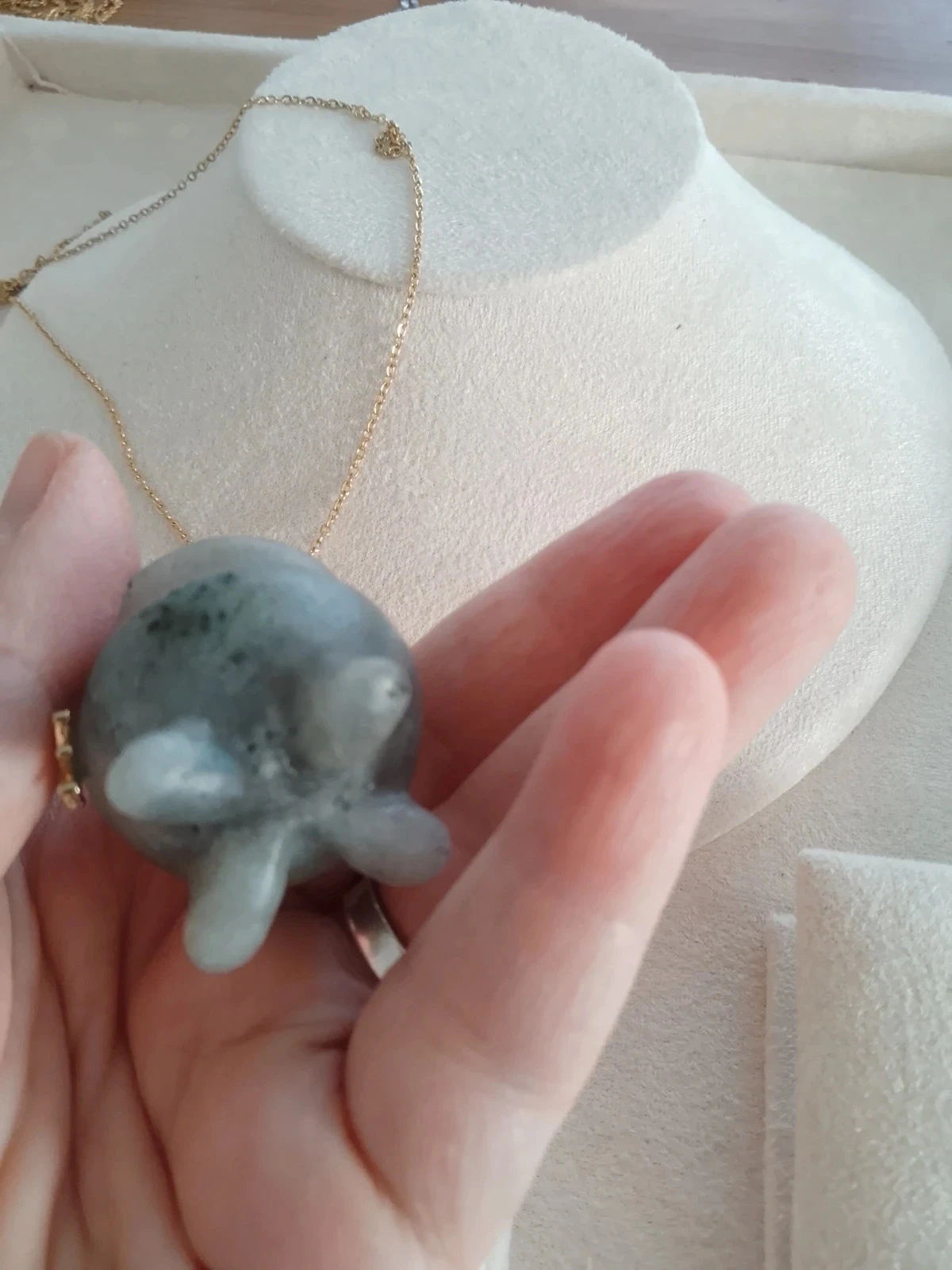 Collier chaudron de sorcière en pierre de labradorite – photo 4